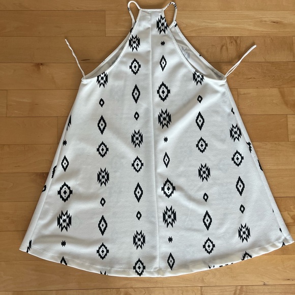 Zara Trapeze Dress - White and Black - Size Small - Picture 2 of 5